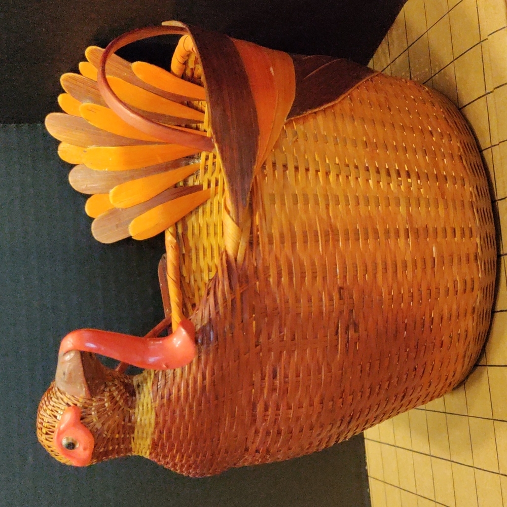 Vintage turkey basket